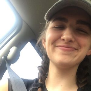 Meet your Posher, Abigail